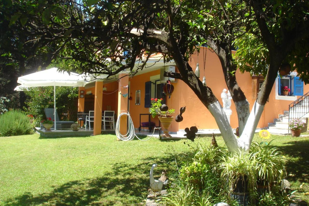 Villa Leena Paramonas  Exterior foto
