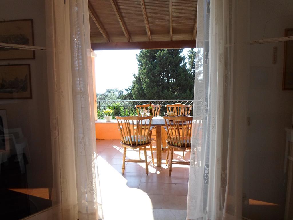 Villa Leena Paramonas  Zimmer foto