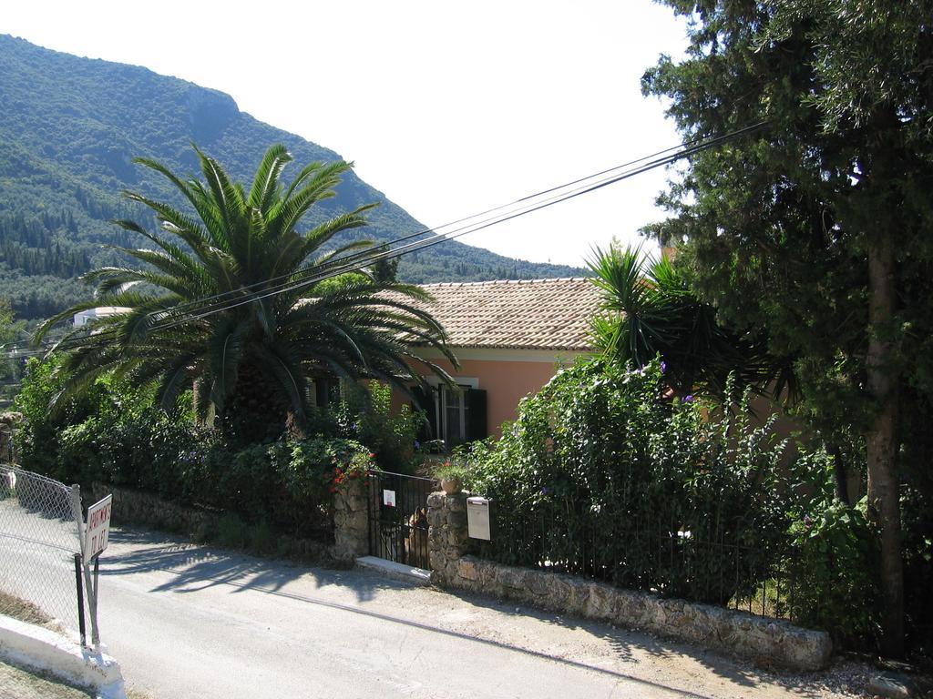 Villa Leena Paramonas  Zimmer foto