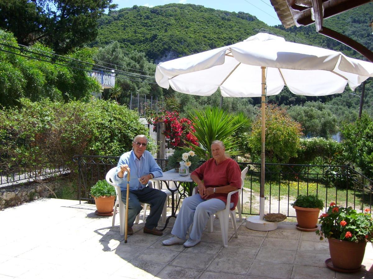 Villa Leena Paramonas  Zimmer foto